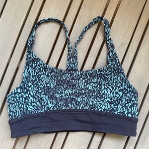 Lululemon Sports Bra (6)